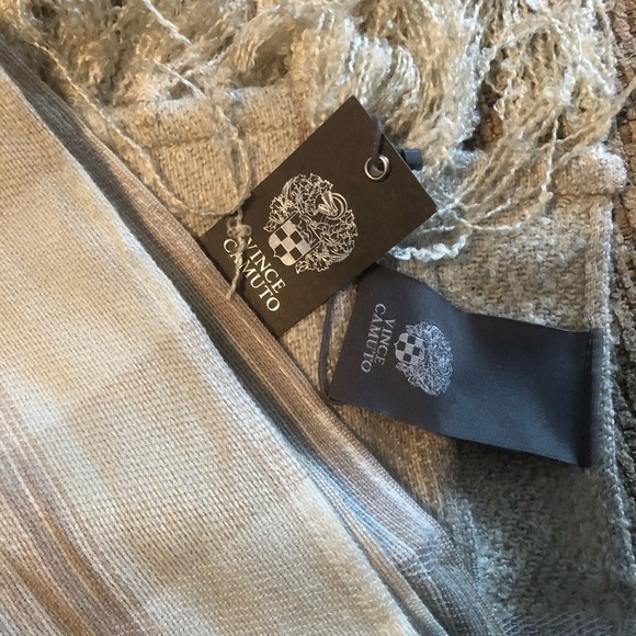 NWT Vince Camuto Large Blanket Scarf Wrap Tan Plaid W/Fringe Winter Cozy - Picture 7 of 8